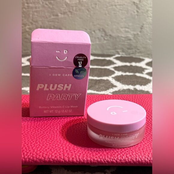 I Dew Care Plush Party Lip Mask - Picture 7 of 7